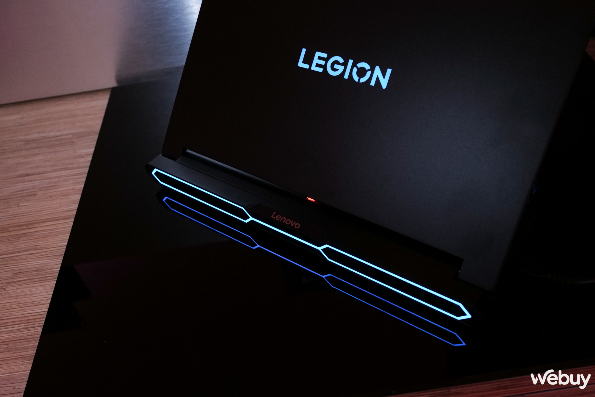 Lenovo thiết kế lại dòng laptop gaming Legion Pro 7i, giờ trông chẳng khác gì tàu vũ trụ- Ảnh 2. Lenovo thiết kế lại dòng laptop gaming Legion Pro 7i, giờ trông chẳng khác gì tàu vũ trụ- Ảnh 2.