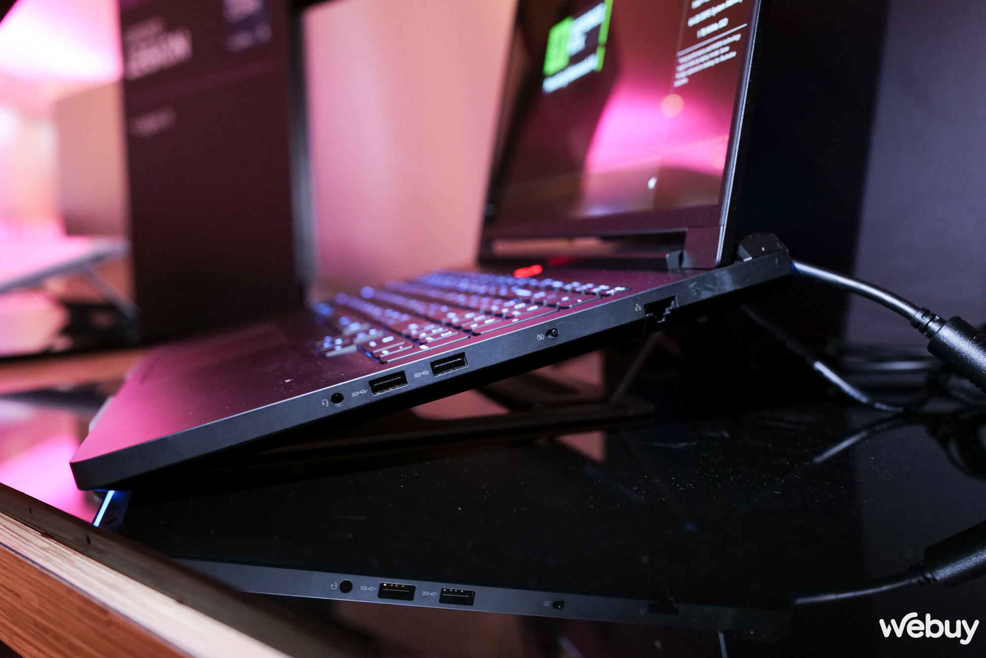 Lenovo thiết kế lại dòng laptop gaming Legion Pro 7i, giờ trông chẳng khác gì tàu vũ trụ- Ảnh 7. Lenovo thiết kế lại dòng laptop gaming Legion Pro 7i, giờ trông chẳng khác gì tàu vũ trụ- Ảnh 7.