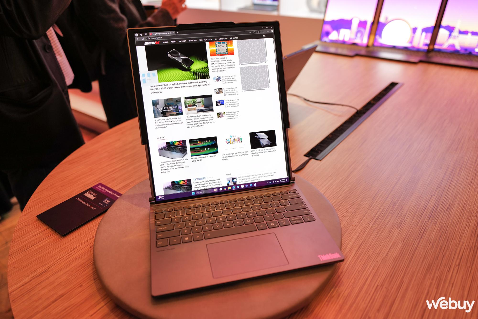 Cận cảnh hai mẫu laptop độc lạ mà Lenovo mang đến CES 2025: Màn hình cuộn tăng 50% kích thước, màn hình xoay mọi hướng và tự theo dõi chuyển động của người dùng- Ảnh 8. Cận cảnh hai mẫu laptop độc lạ mà Lenovo mang đến CES 2025: Màn hình cuộn tăng 50% kích thước, màn hình xoay mọi hướng và tự theo dõi chuyển động của người dùng- Ảnh 8.