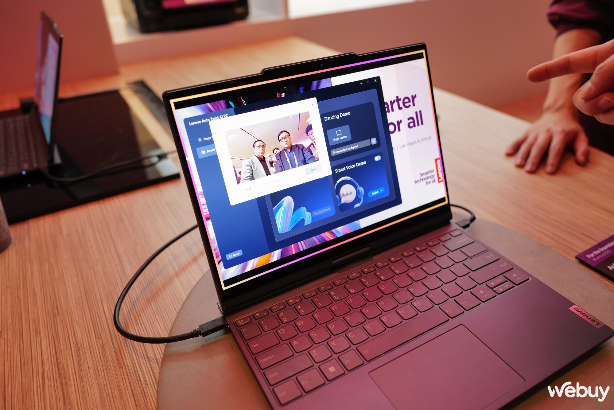 Cận cảnh hai mẫu laptop độc lạ mà Lenovo mang đến CES 2025: Màn hình cuộn tăng 50% kích thước, màn hình xoay mọi hướng và tự theo dõi chuyển động của người dùng- Ảnh 19. Cận cảnh hai mẫu laptop độc lạ mà Lenovo mang đến CES 2025: Màn hình cuộn tăng 50% kích thước, màn hình xoay mọi hướng và tự theo dõi chuyển động của người dùng- Ảnh 19.