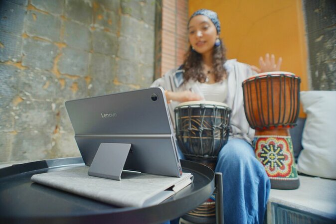 Lenovo Tab Plus_ko lo go.jpg